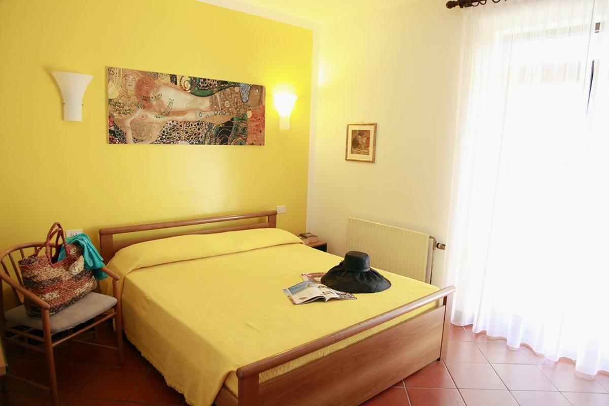 Elba Vip Aparthotel Porto Azzurro Exterior foto