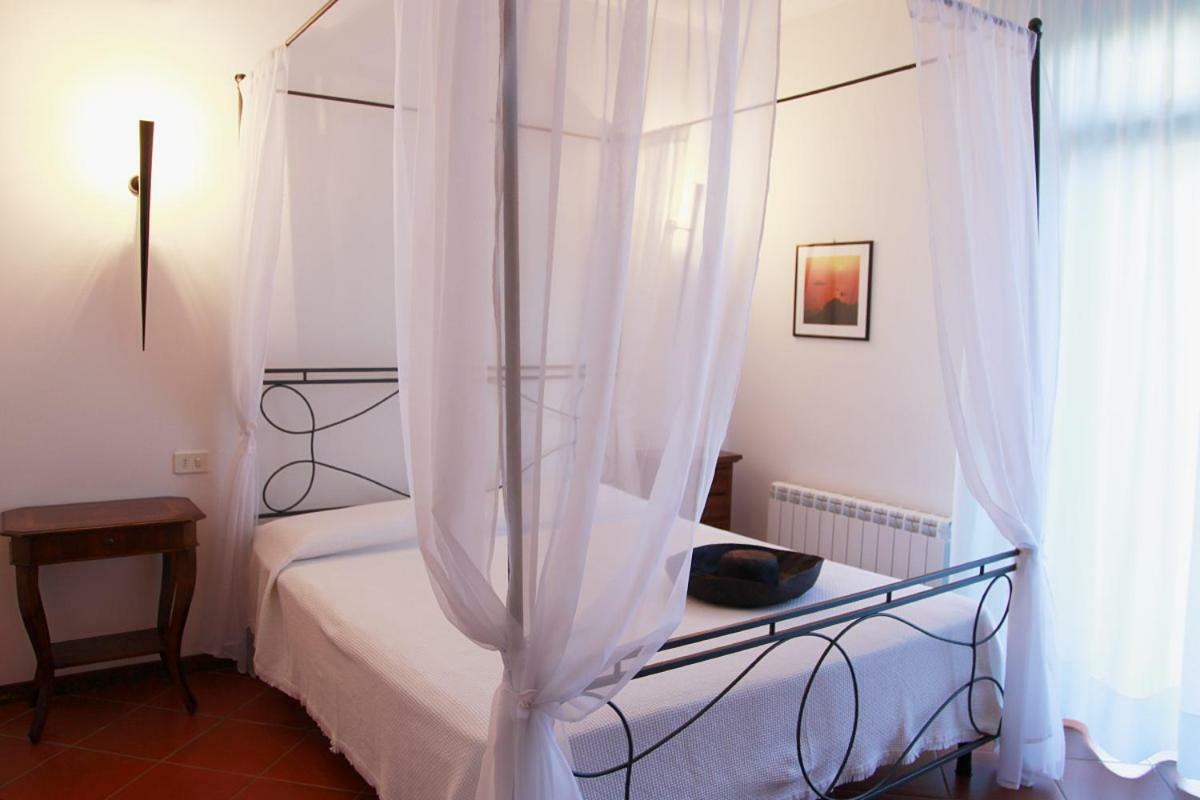 Elba Vip Aparthotel Porto Azzurro Exterior foto