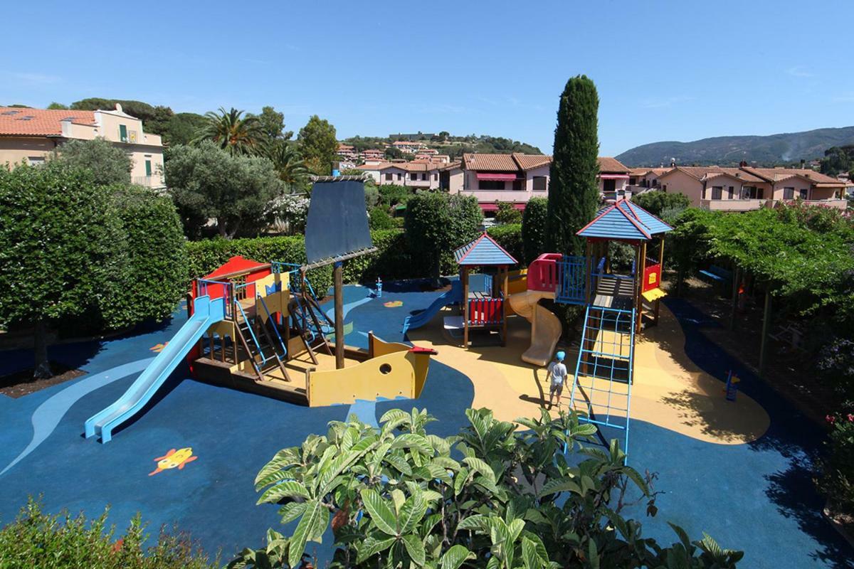 Elba Vip Aparthotel Porto Azzurro Exterior foto